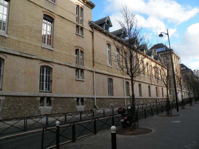  immeuble en briques, rue de Stael, 15e